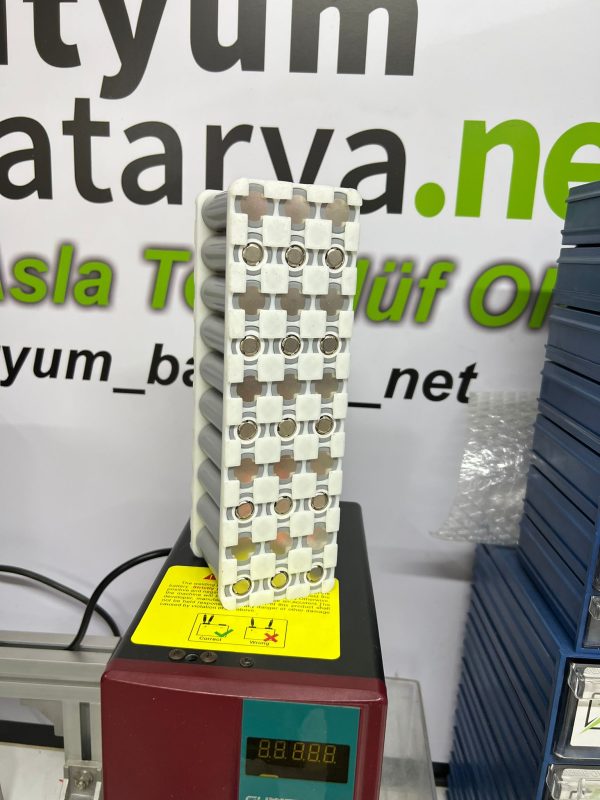 21700 Pil Tutucu 3×10 30 hücreli Holder - Görsel 2